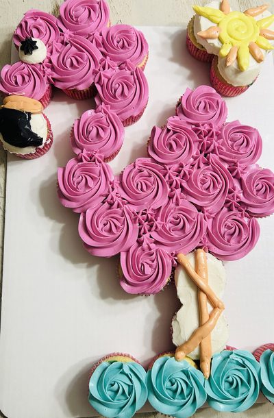 Flamingo cupcake pull-apart cake