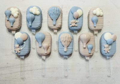 Hot air balloon cakesicles