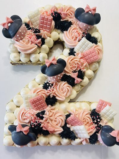 Minnie Mouse number cake