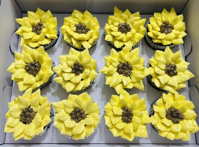 Sunflower cupcakes